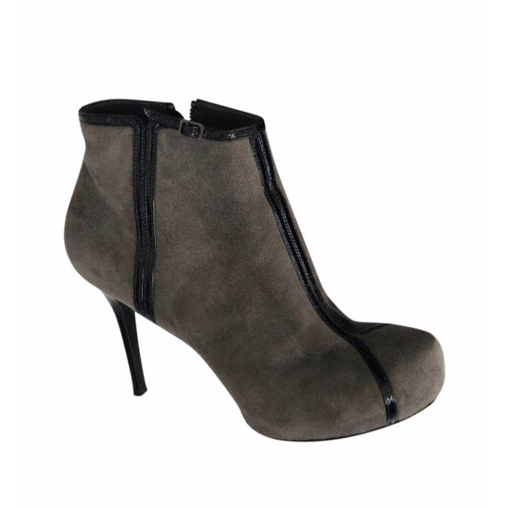 Vintage Alexander McQueen Grey suede booties,